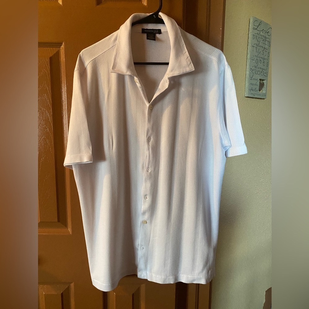 Kenneth Cole New York- Excellent Condition - Mens Large Dress Shirt